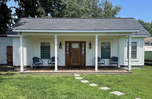 Southern Escape in Mt. Pleasant, SC – Close to Beaches & Historic Charleston!