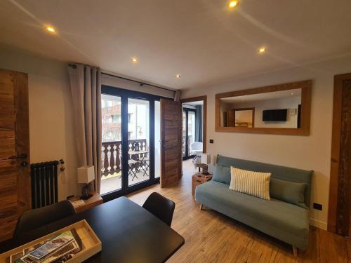 Spacieux 2 pièces + cabine, idéal famille, 5 pers, centre village, proche commerces et pistes - FR-1-572-156