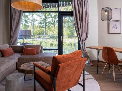 Spacious 2-Bedroom Cottage