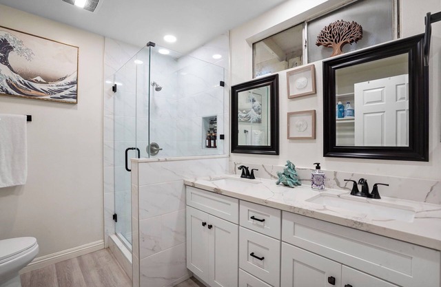 Spacious 3 bedroom/5 beds near Disneyland/Central OC: 15 minute drive to Disney