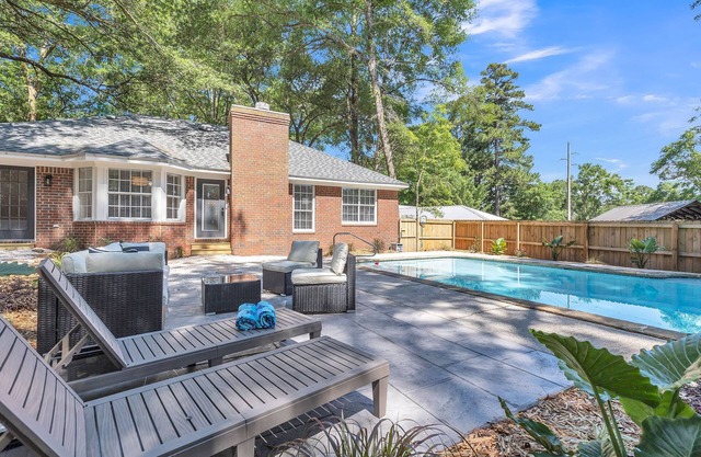 Spacious 3BR Lake Forest Home w/Pool Sleeps 8!