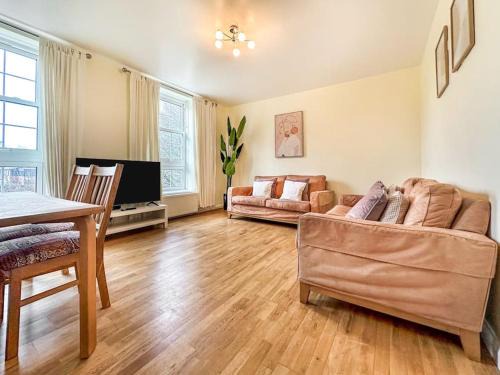 Spacious 4 Bed Flat Near London 02 Arena Greenwich