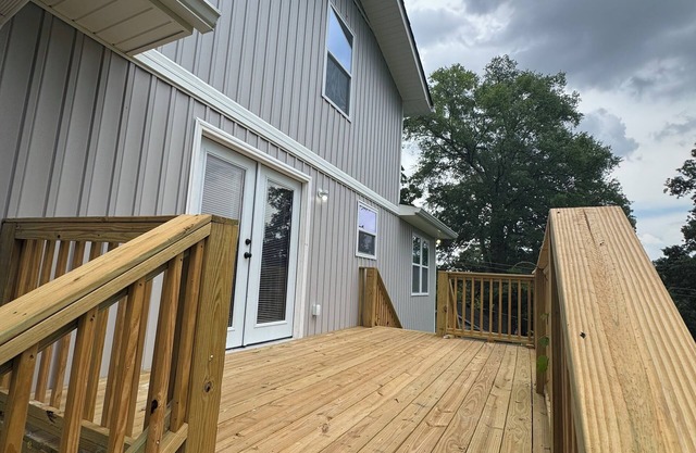 Spacious 4-bedroom house centrally located in beautiful Birmingham with WiFi, AC