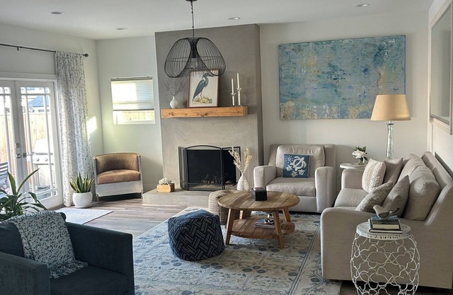 Spacious 4-bedroom house in charming Seal Beach with WiFi, AC, Pool