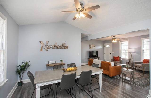 Spacious 4 BR/3 BA with Game Room