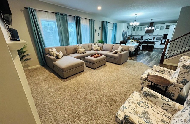 Spacious 5-bedroom 4-bathroom house in an acre land in Ham Lake