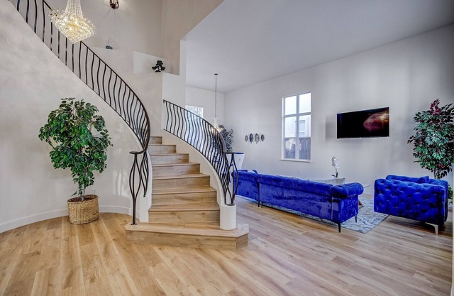 SPACIOUS 5BD HOME | POOL TABLE | BBQ GRILL | GAMES