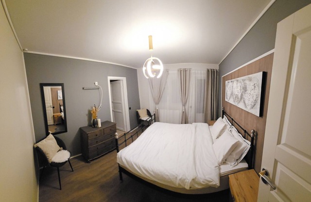 Spacious 6-bedroom chalet in welcoming Vama with WiFi