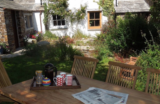 Spacious 600 Year Old Farmhouse, On The Rugged North Cornwall Coast