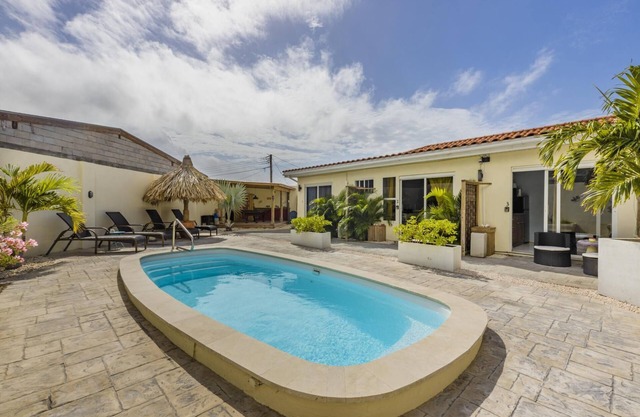Spacious 7BR 6BA Villa 2 Pools WalktoBeach