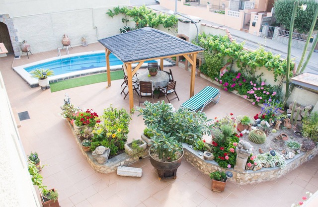 Spacious and bright apartment on the Costa Brava, landscape of the painter S. Dalí