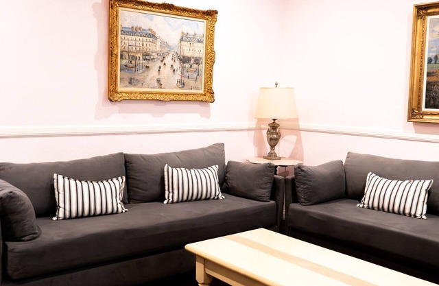 Spacious and classic: Family apartment in San Telmo