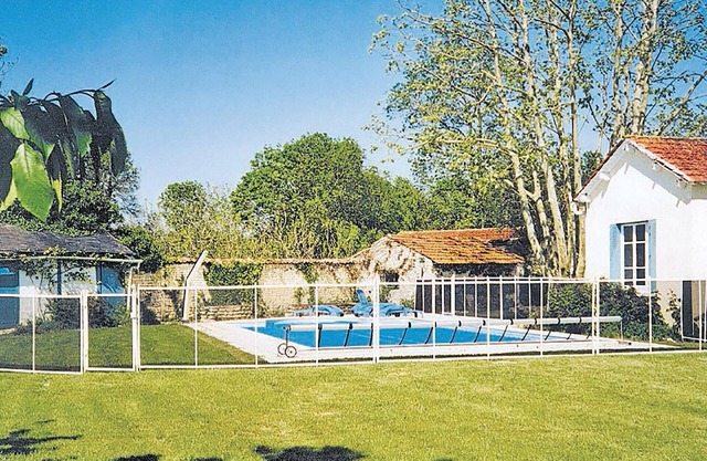 Spacious cottage, renovated to provide you with comfortable and modern accommodation.
