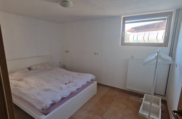 Spacious & Cozy Countryside Apartment