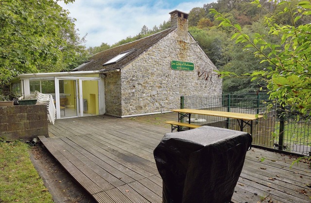 Spacious Family Home, Sosoye