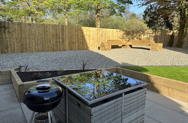 Spacious Family Friendly Villa, Big Garden, SkyQ