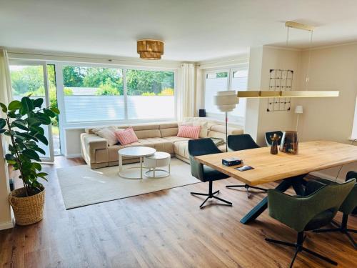 Spacious feel-good apartment with garden near Hamburg