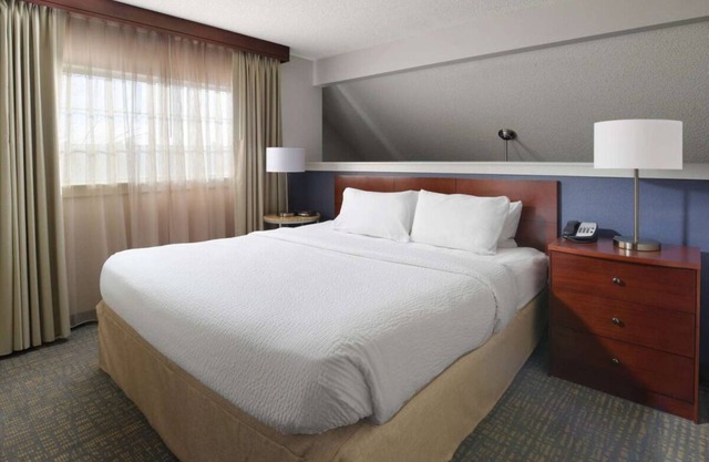 Spacious Good-Value Accommodation! 2 Modern Units, Pet-Friendly, Free Breakfast