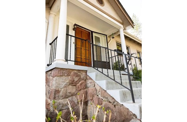 Spacious Home; close to ski park, trails, downtown