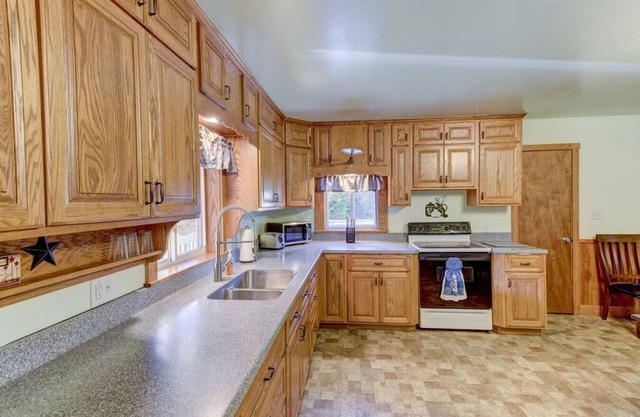 Spacious Home with ATV Trails + Hunting Ground