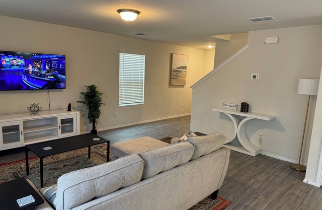 Spacious New 4B2.5B Retreat with Office, Forney