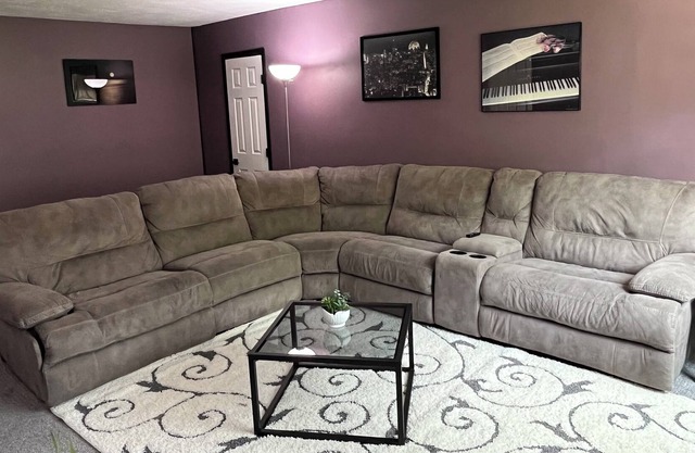 Spacious Newly Remodeled 2 Bedroom Condo in the Very Heart of Central Jersey