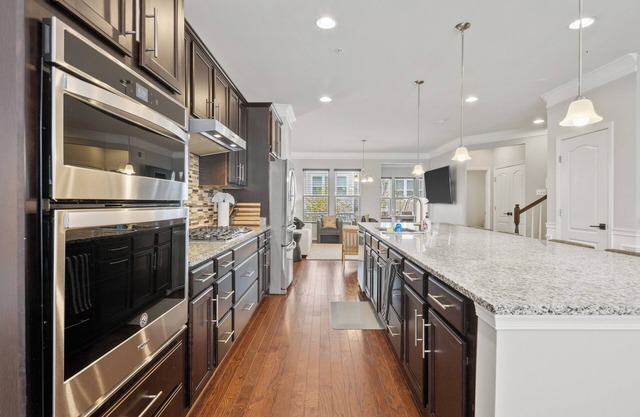 Spacious Retreat 3-Level Luxury Townhome Minutes From BWI + Casino