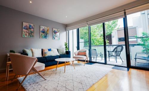 Spacious Richmond Home - Walk to MCG, Venues & CBD