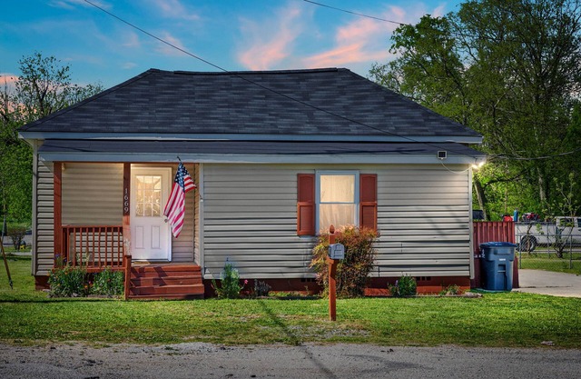 Spanish Villas of Bham. Clean, Easy, Convenient.