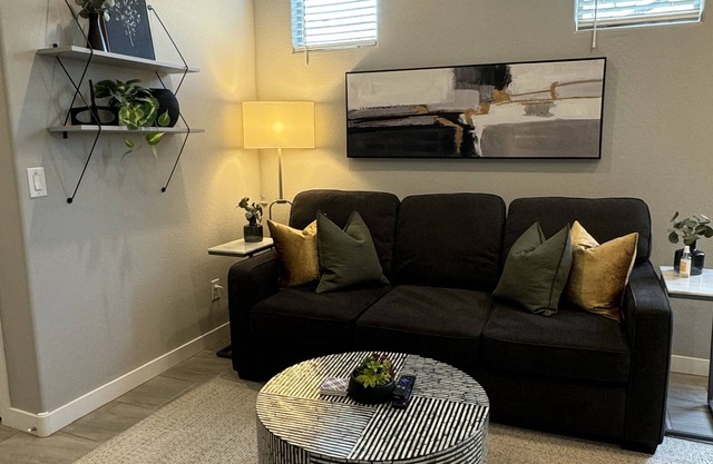 SPARKLING CLEAN, Modern 1 BR Guesthouse