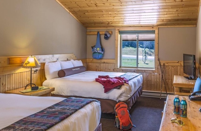 Sparkling Clean! The Phenomenal Untouched Retreat! Parking, Pet-Friendly!