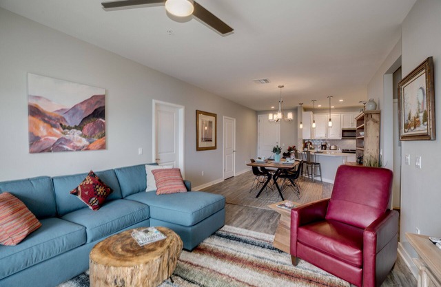 Special Cays! Golf steps Away! Resort Vibes