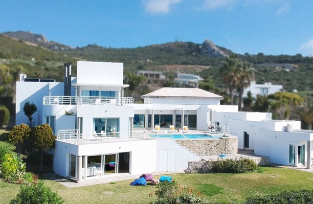 Spectacular Villa in privilege location, total privacy. FREE WIFI