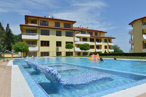 Splendid sunny seasons