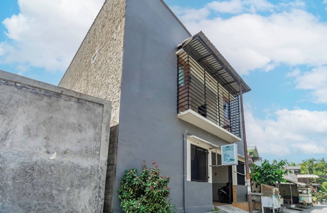 SPOT ON 93966 Dhiya Guest House Syariah