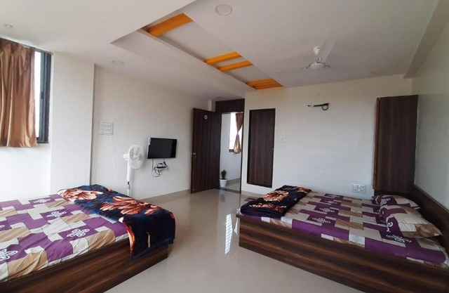 SRINIVAS LODGE
