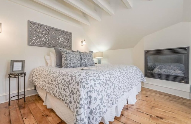 St Andrew Suites