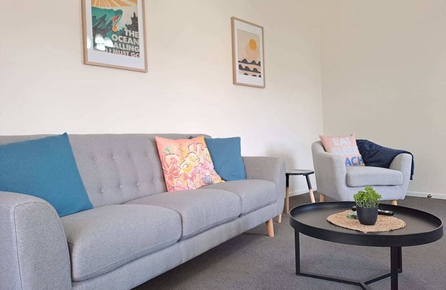 St Clair Stay – Walk to the Surf - 1 bedroom