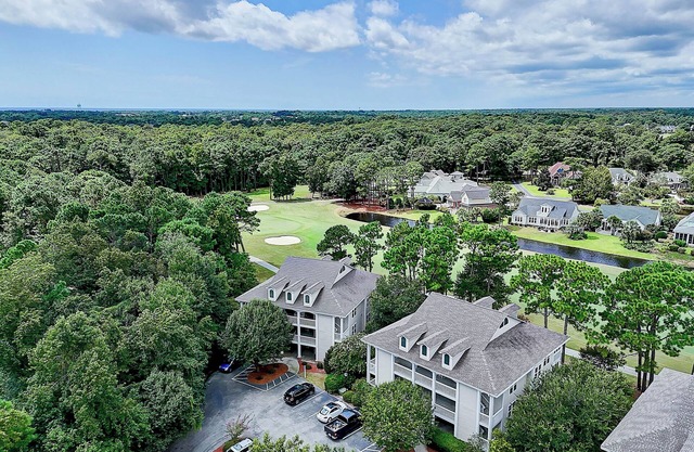 St James Hideaway: Charming 2-bedroom condo with WiFi, AC in lovely Southport