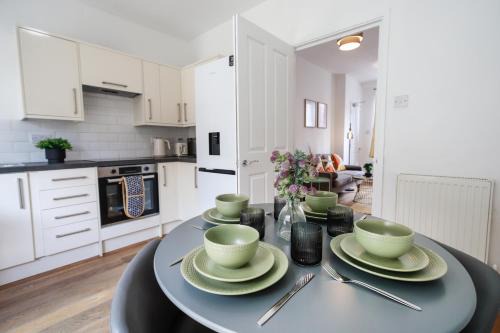 St Marks Place by N And N Stays Ltd Great location, Perfect For Contractors, workers and corporate stays, Free on-street Parking, Fast Wifi and close to local restaurants and bars