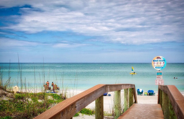 St Pete Beach Sun Harbor Waterfront Parking WiFi 1/1