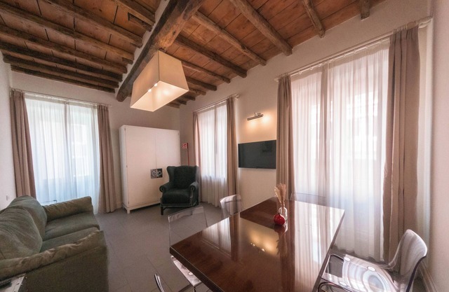 St. Peter Colonnade view (MAS-3)