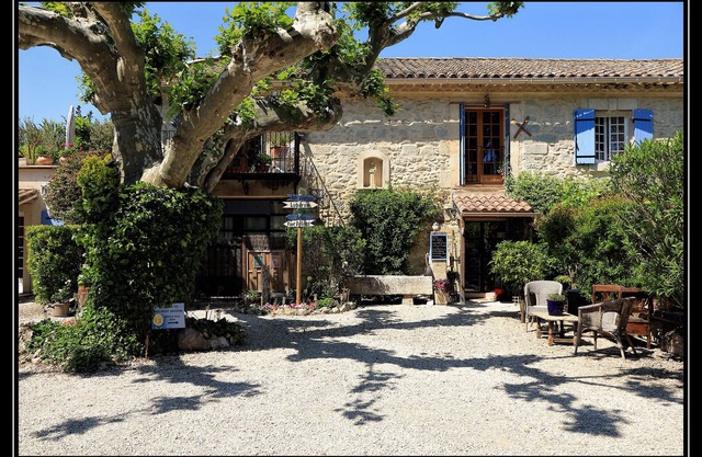 "St Sebastien" - sleeps 4, 2bed 2bath self catering Apartment heart of Provence