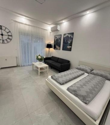 Stadtnah und ruhig modernes Apartment mit Klimaanlage