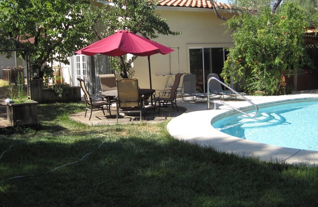 Stand alone Guest House Pool