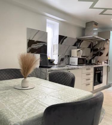 Stanton - Impeccable and stylish 2 bedroom