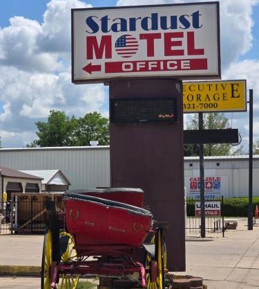 Stardust Inn Motel and Suites