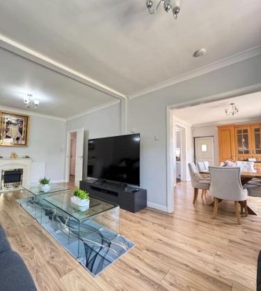 Starling House 3BR near Heathrow, London