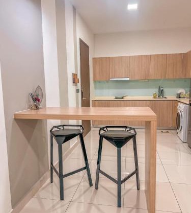 Starry x 4 pax Studio Room FREE Netflix and wifi