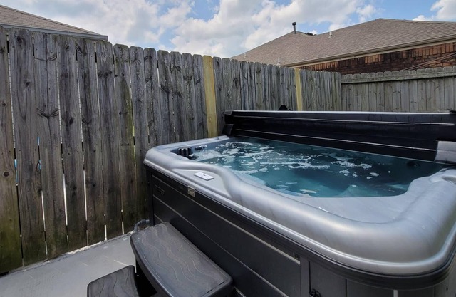 Stay at Steuben, Listing for both sides of duplex